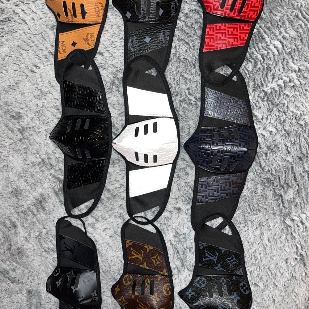 Mask - Picture 3 of 4